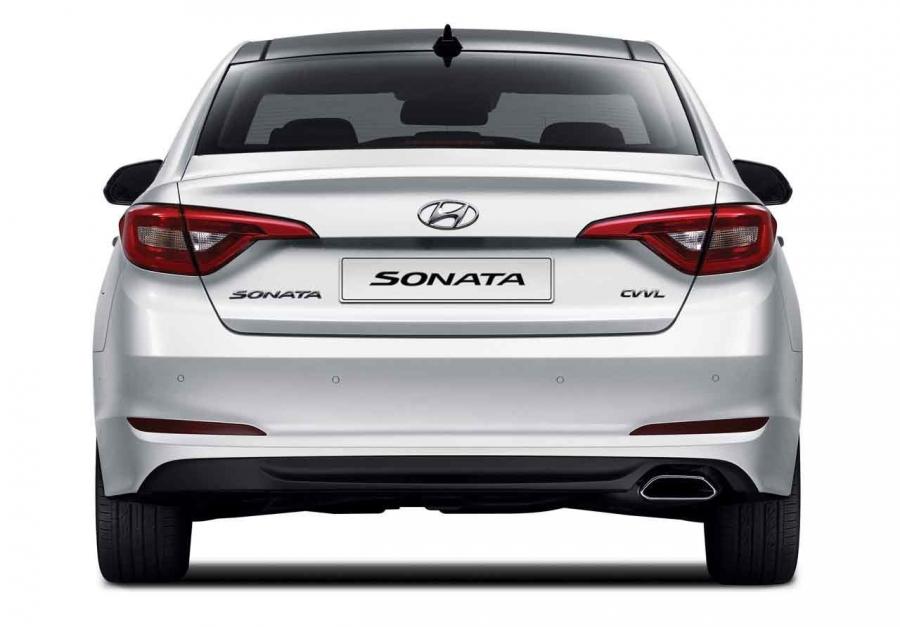  Hyundai Sonata 2015 года  (фото 11 из 16)